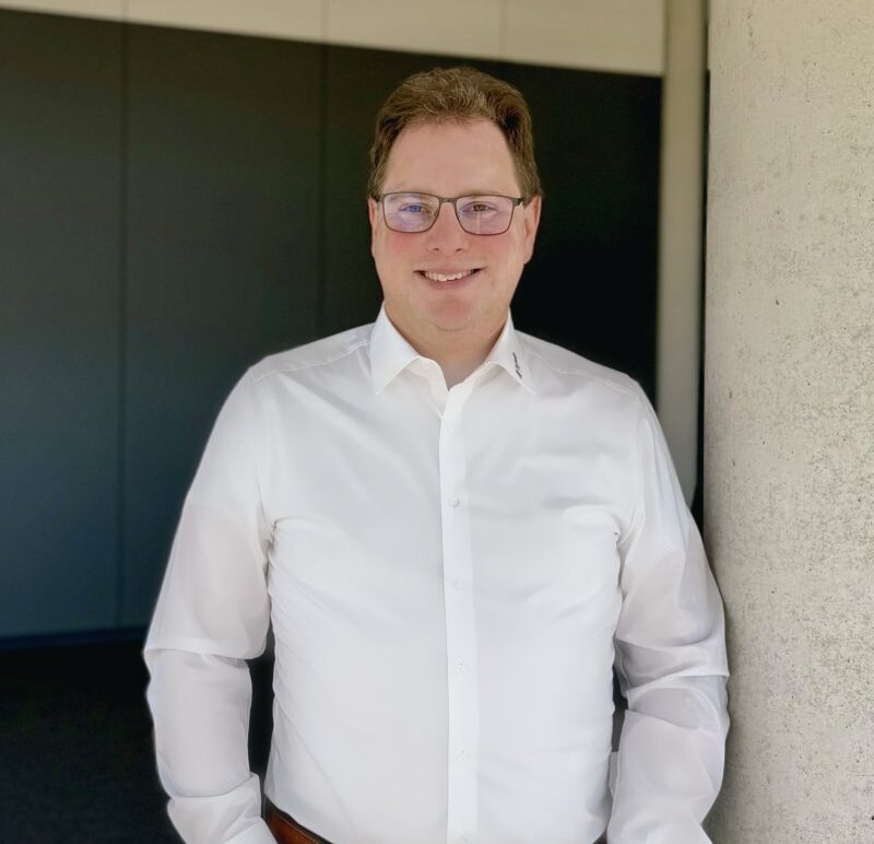 CEO hywin Dr.Dennis Bauer